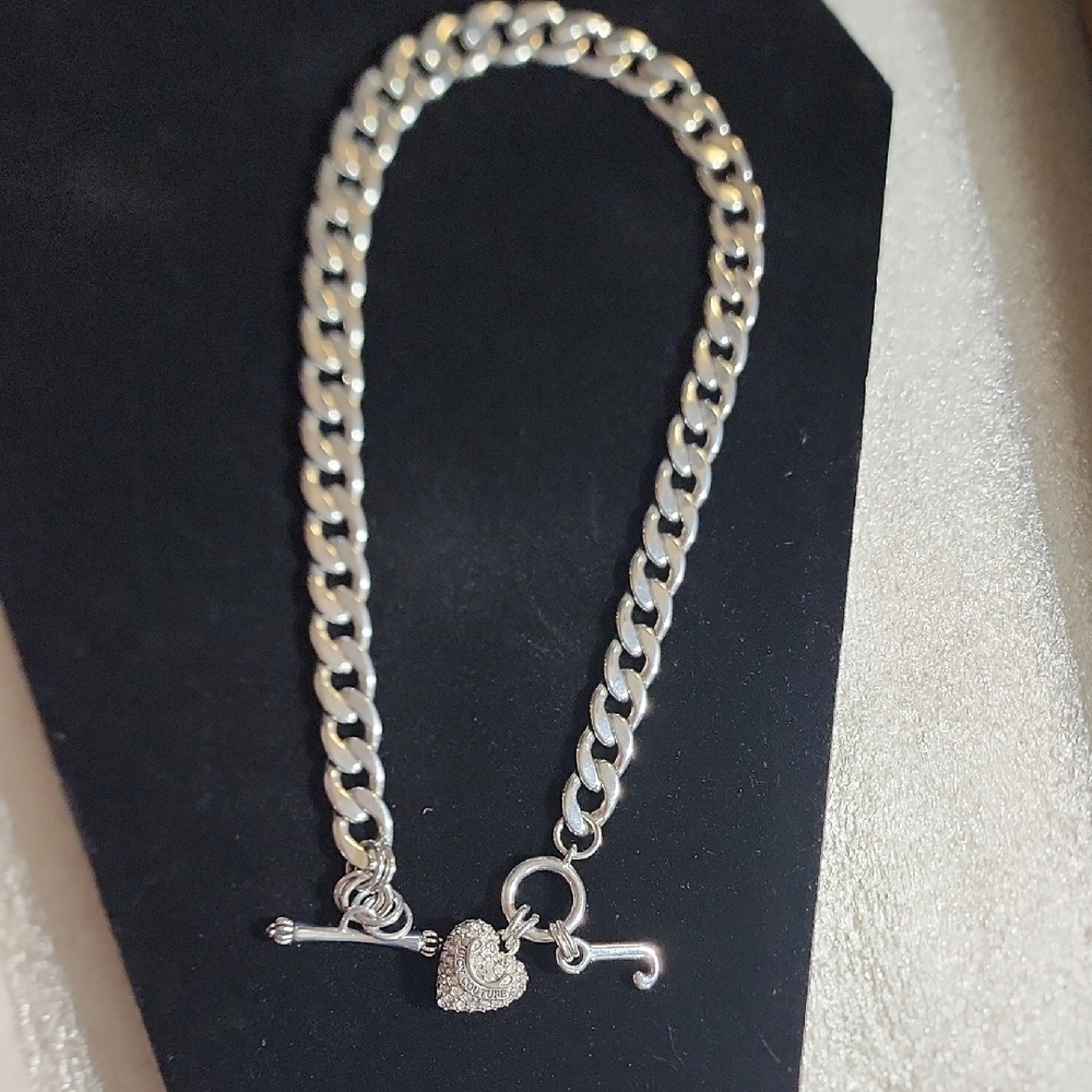 Juicy Couture Silvertone Chunky,Silver Chain with Heart and J Charm toggle,clasp - Picture 3 of 9